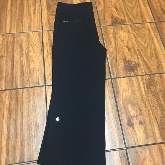 Lululemon Relaxed Fit Crop - Picture 10 of 12